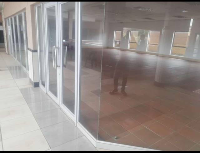 2,330M² RETAIL TO LET IN LOUIS TRICHARDT RURAL
